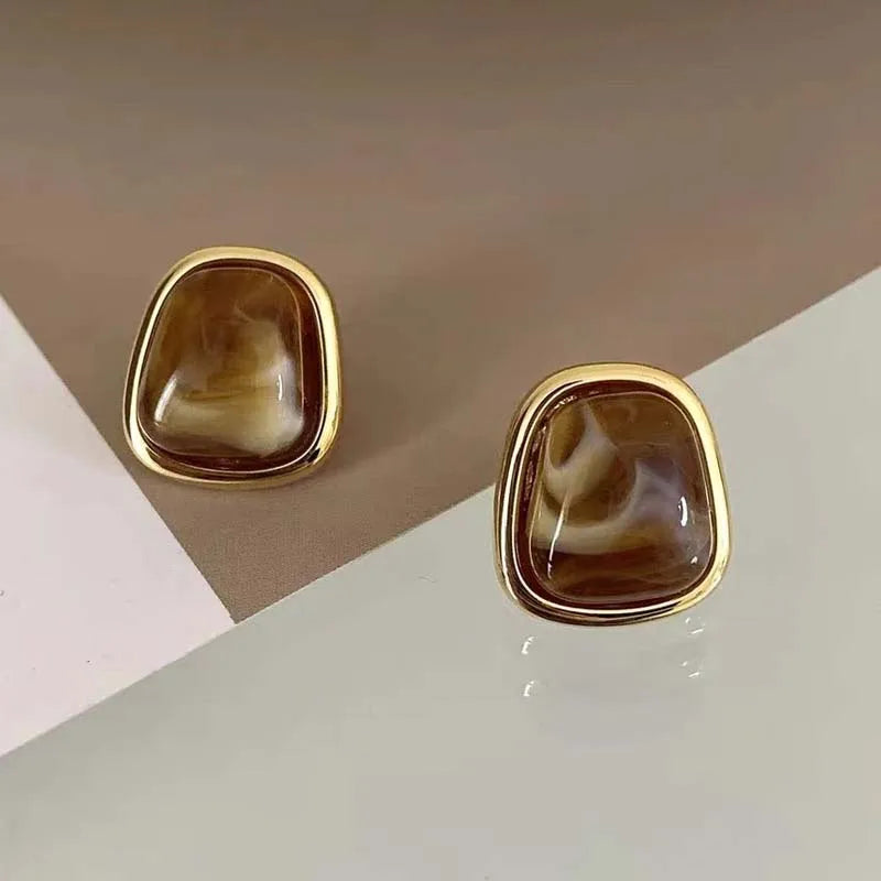 Mocha Geo Studs