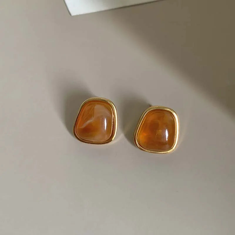 Mocha Geo Studs