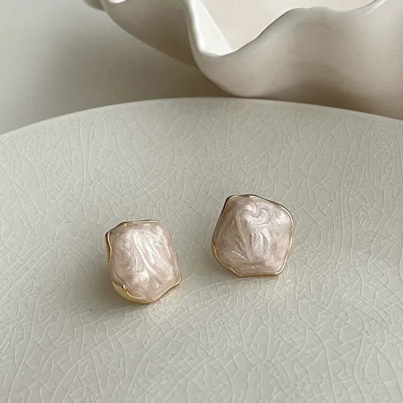 Mocha Geo Studs