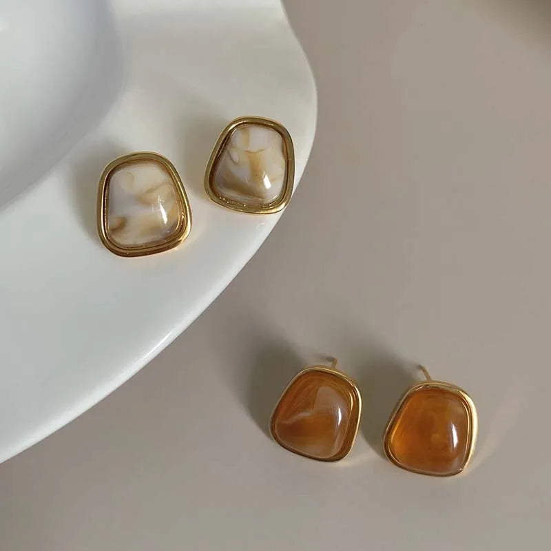 Mocha Geo Studs