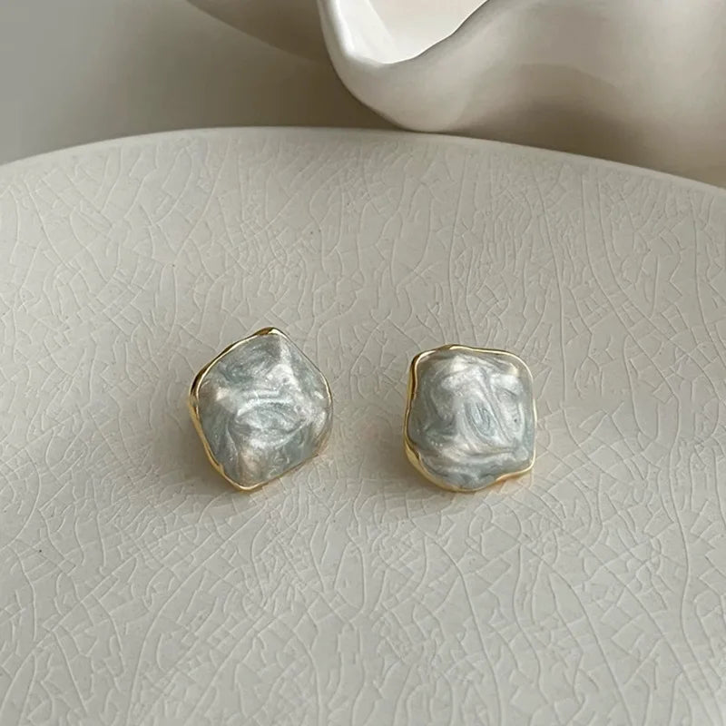 Mocha Geo Studs