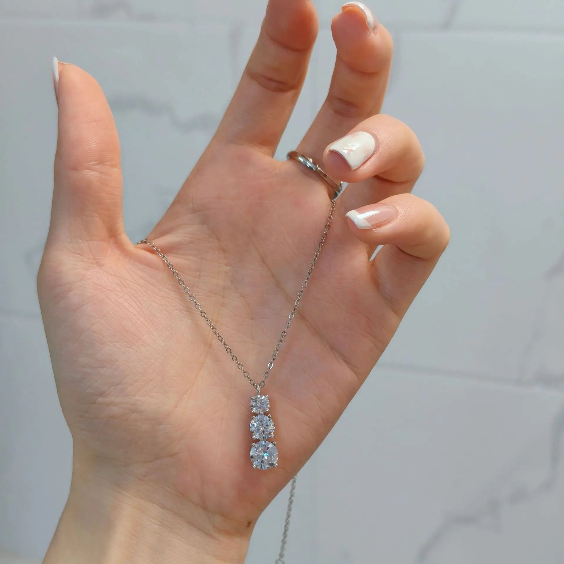 Elara Necklace