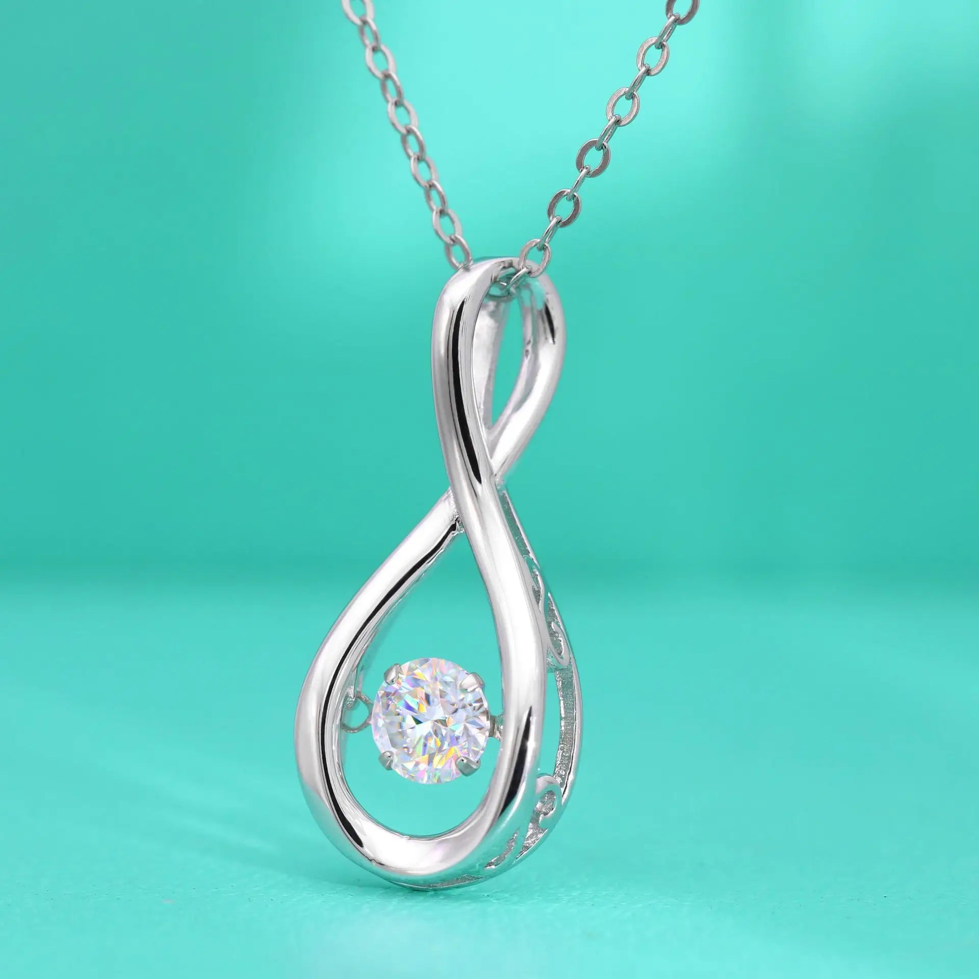 Amora Pendant