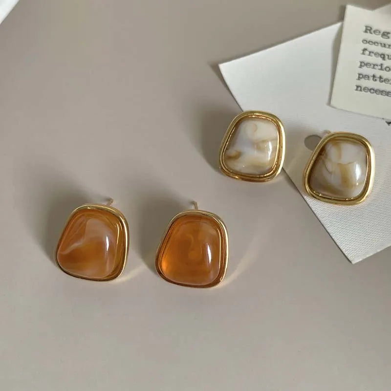 Mocha Geo Studs