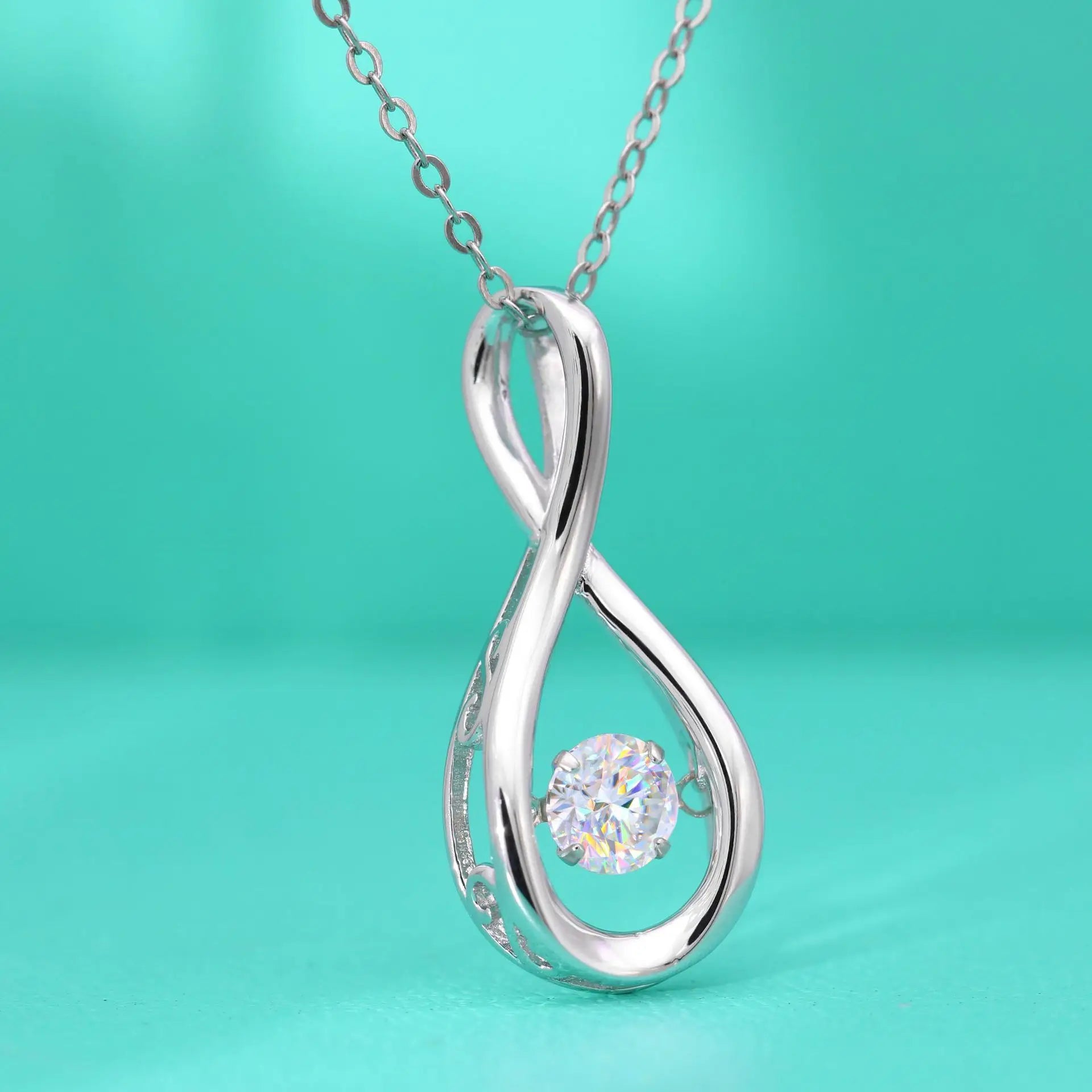 Amora Pendant