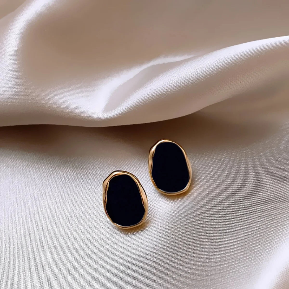 Obsidian Chic Earrings
